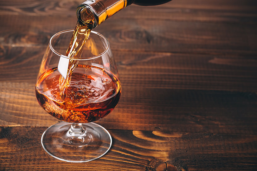 Pouring_Cognac