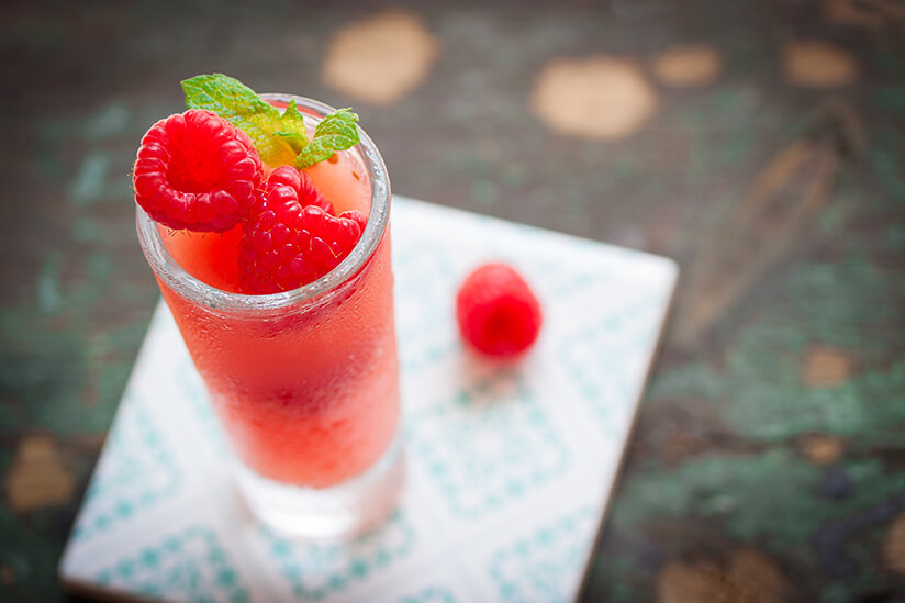 homemade-summer-cold-raspberry-cocktail-crushed